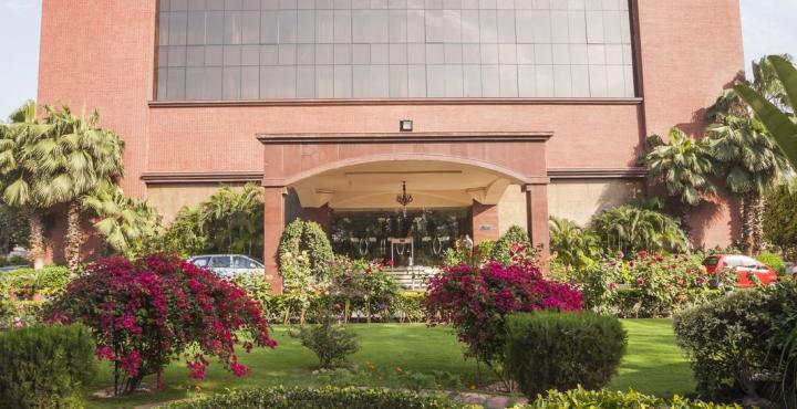 The Piccadily Hotel Lucknow Exterior foto